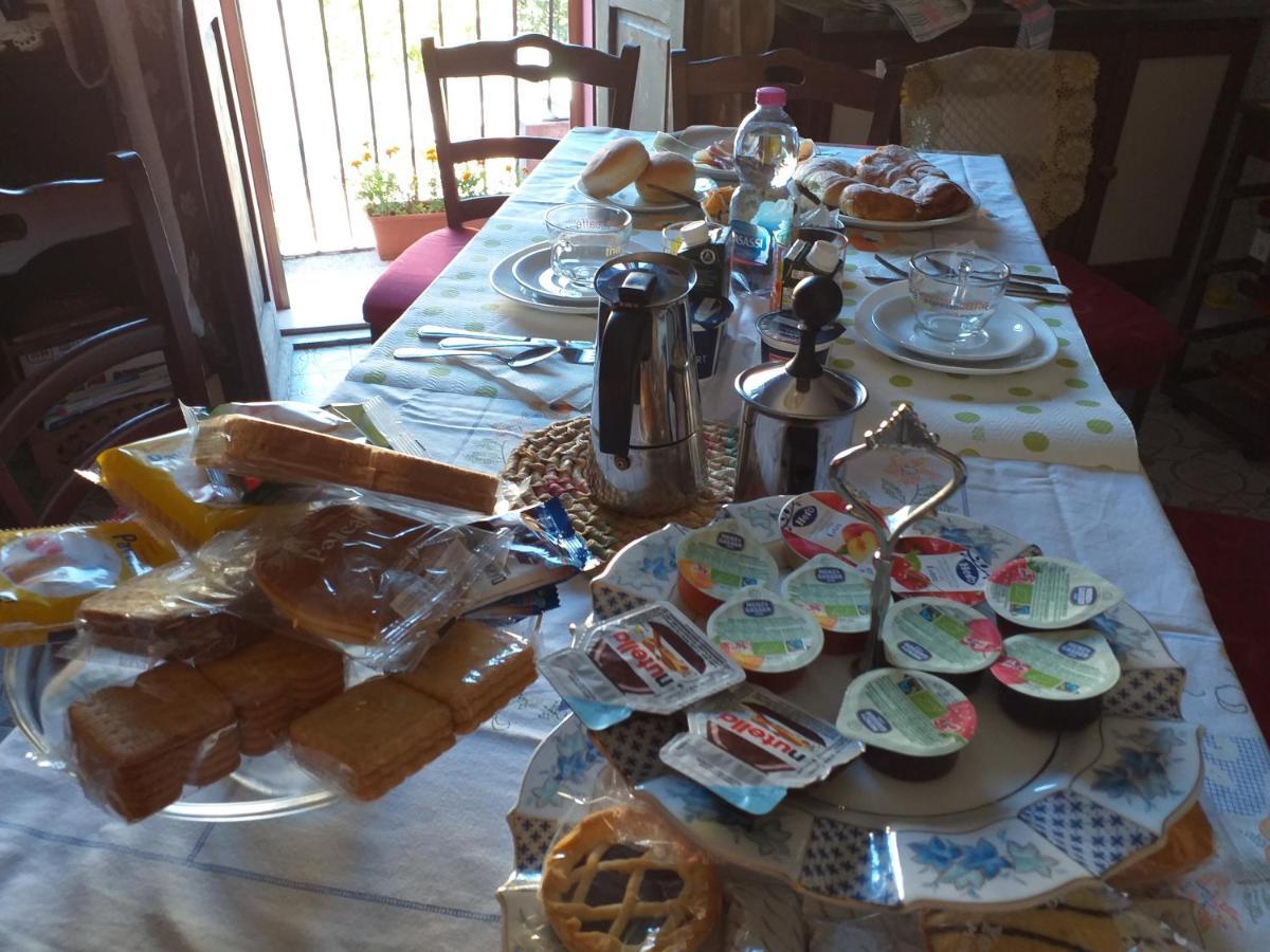 Bed & Breakfast La Rosa Rossa Cagli Exterior photo